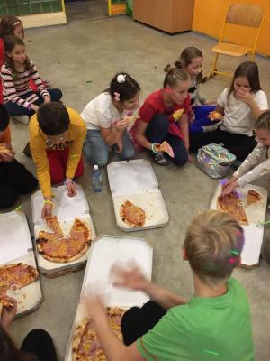 IMG-938347fd1370293a9c3e5880765ed907-V