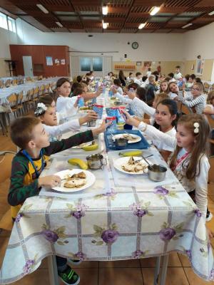 IMG-e5e3f5ab9cb48bbcdacf7d773bef8802-V